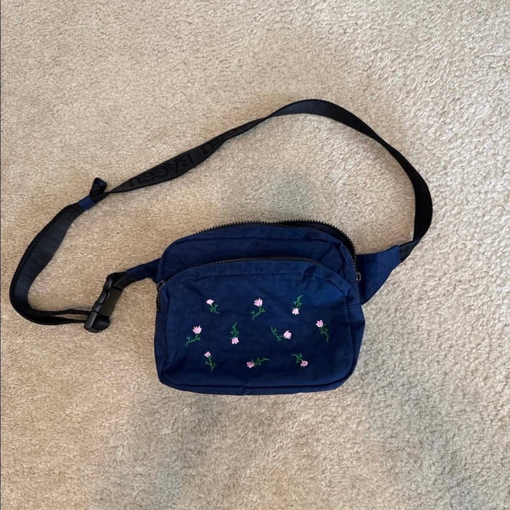 Baggu fanny pack- navy with pink wildflowers